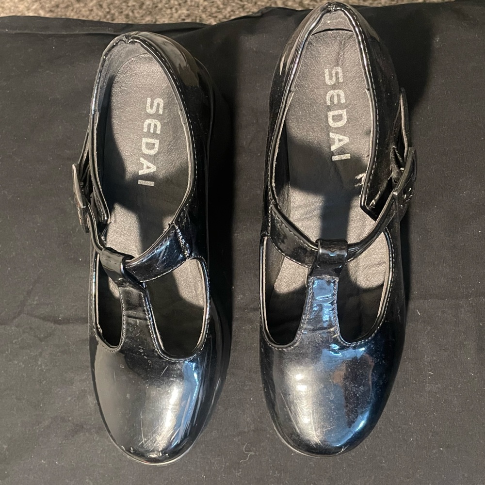 Black Shinny Mary Janes